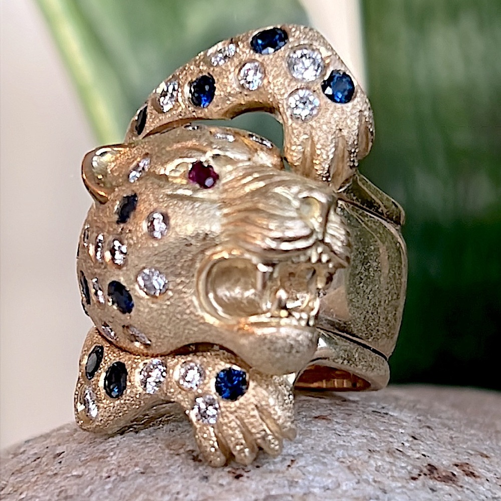18k Gold Panther Ring with F VS diamonds sapphire and ruby - Picture 4 of 13